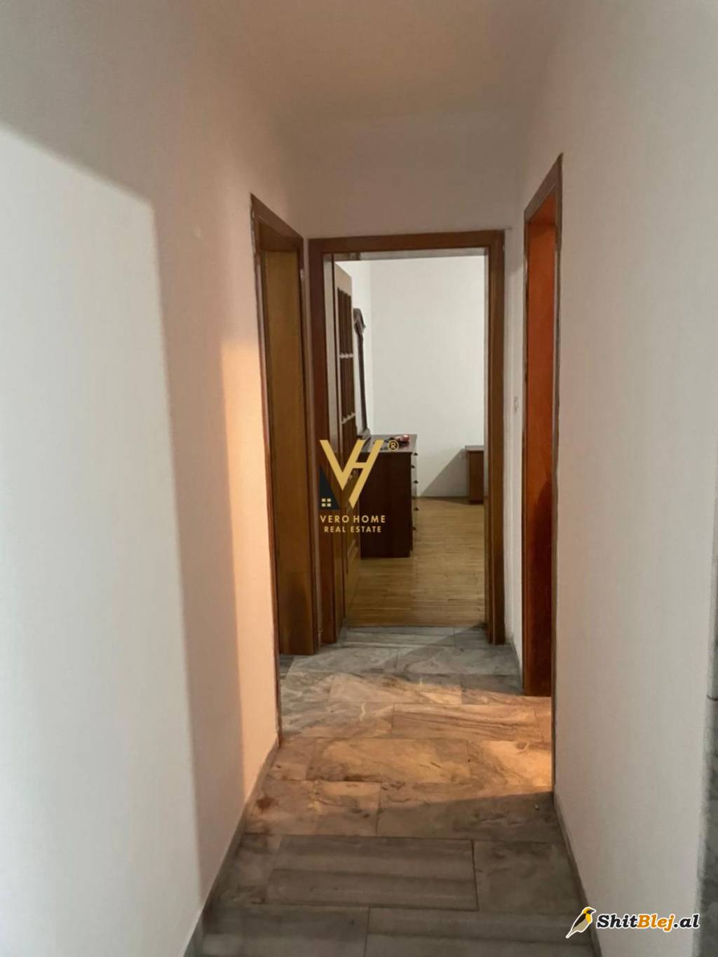 2+1 ME QIRA NE LAPRAKE 700 EURO