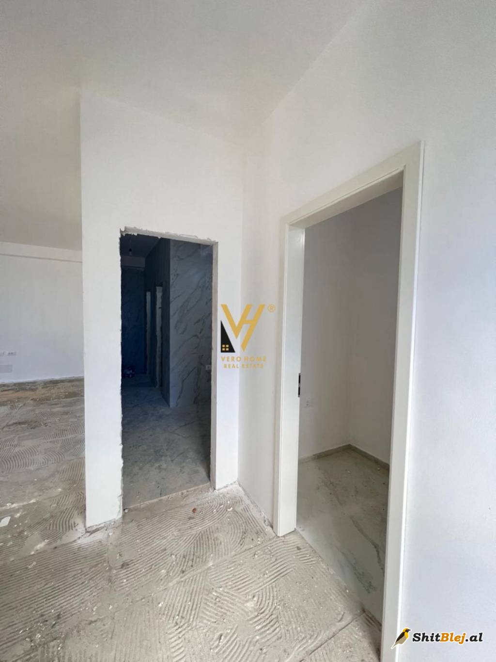 BIZNESI 216 M2 TE RES KAIMI 3.000 EURO