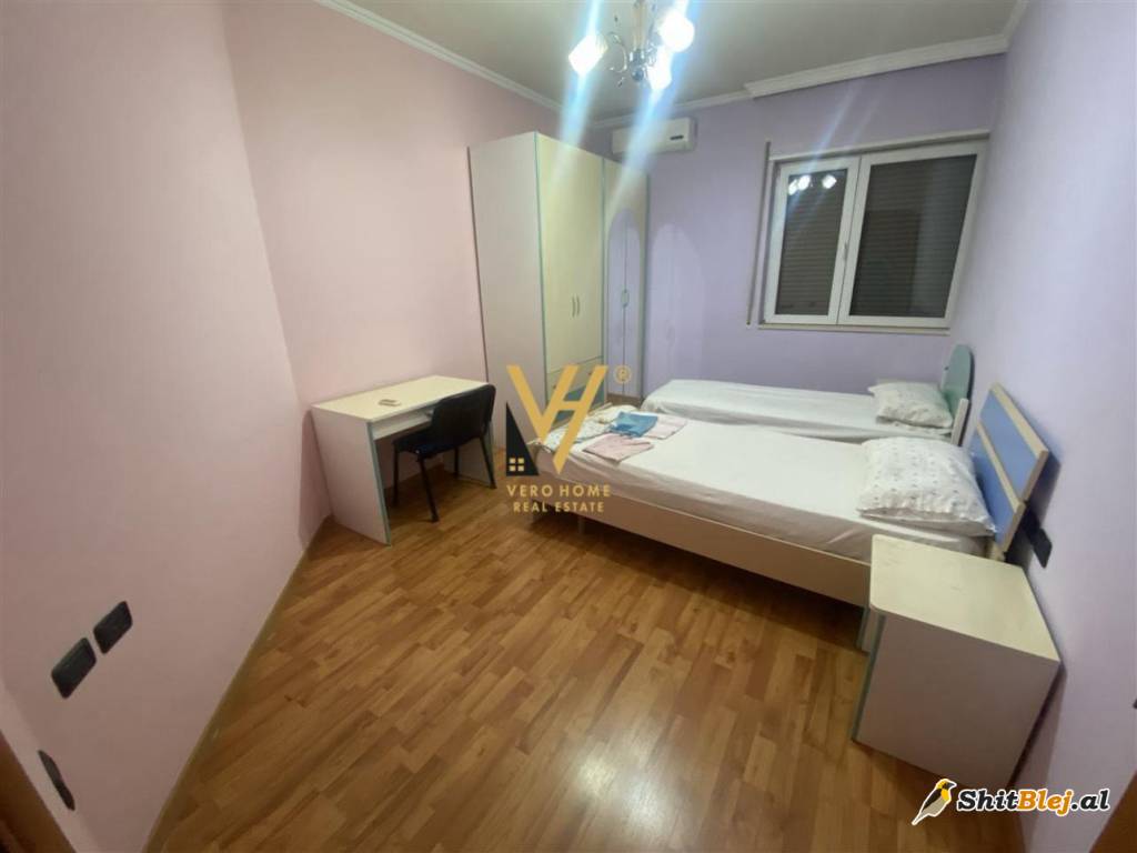  3+1+BLK ME QERA TE BRRYLI 800 EURO