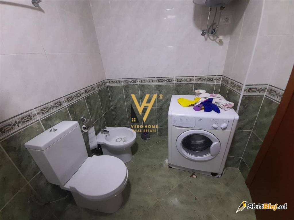 ZYRE TE QENDRA KRISTAL 600 EURO