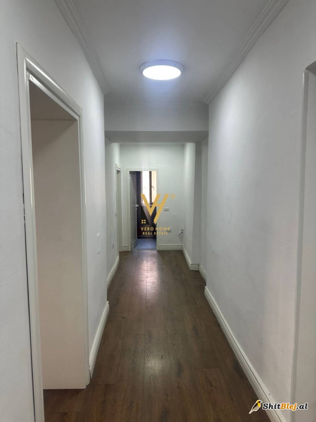 ZYRE 120M2 ME QERA NE BLLOK 1.000 EURO