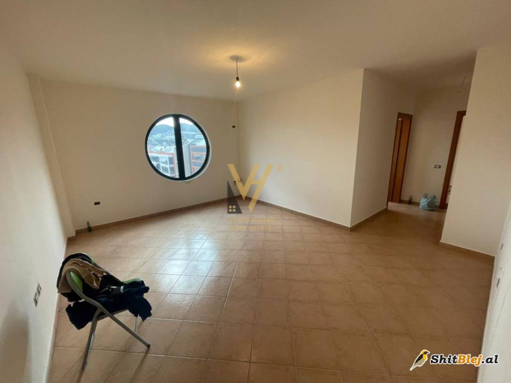2+1 TE RRUGA E KAVAJES 142.000 EURO