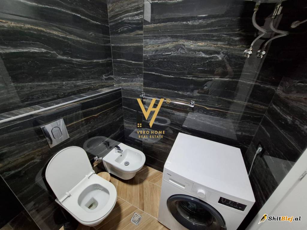 2+1+BLK ME QERA KOPSHTI BOTANIK 800 EURO