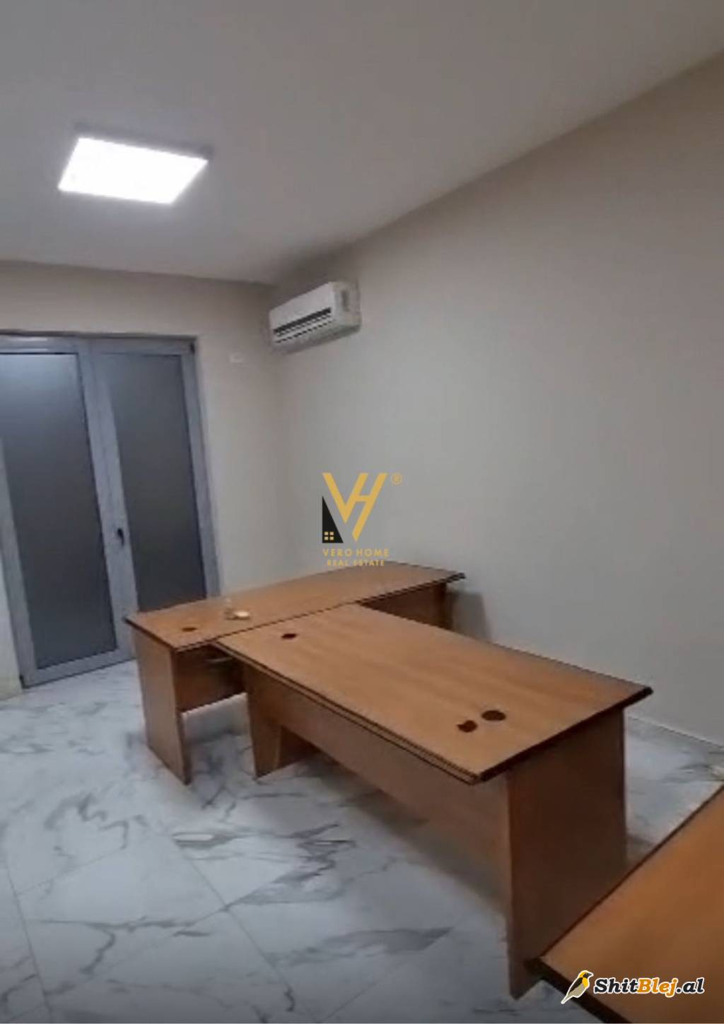 ZYRE 70M2 ME QERA TE RR.BARDHYL 380 EURO