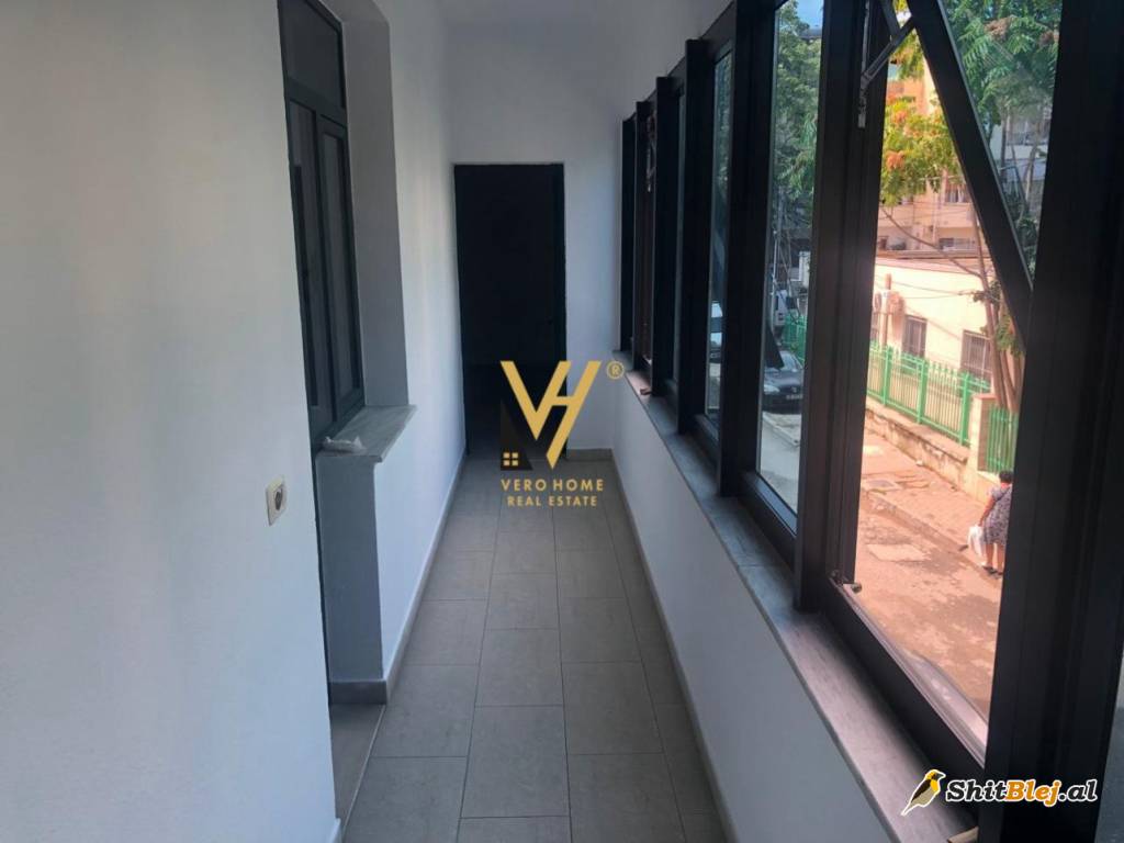 AMBIENT 230 M2 ME QIRA NE BRRYL 1.500 EU
