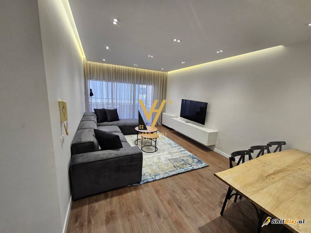 2+1+2 TEK RRUGA HIM KOLLI 1.000 EURO