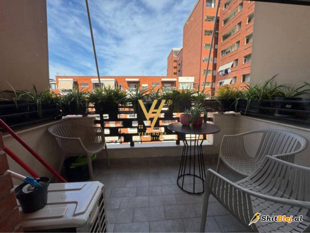 AMBIENT 700M2 GOLDEN PARK 1.200.000 EURO