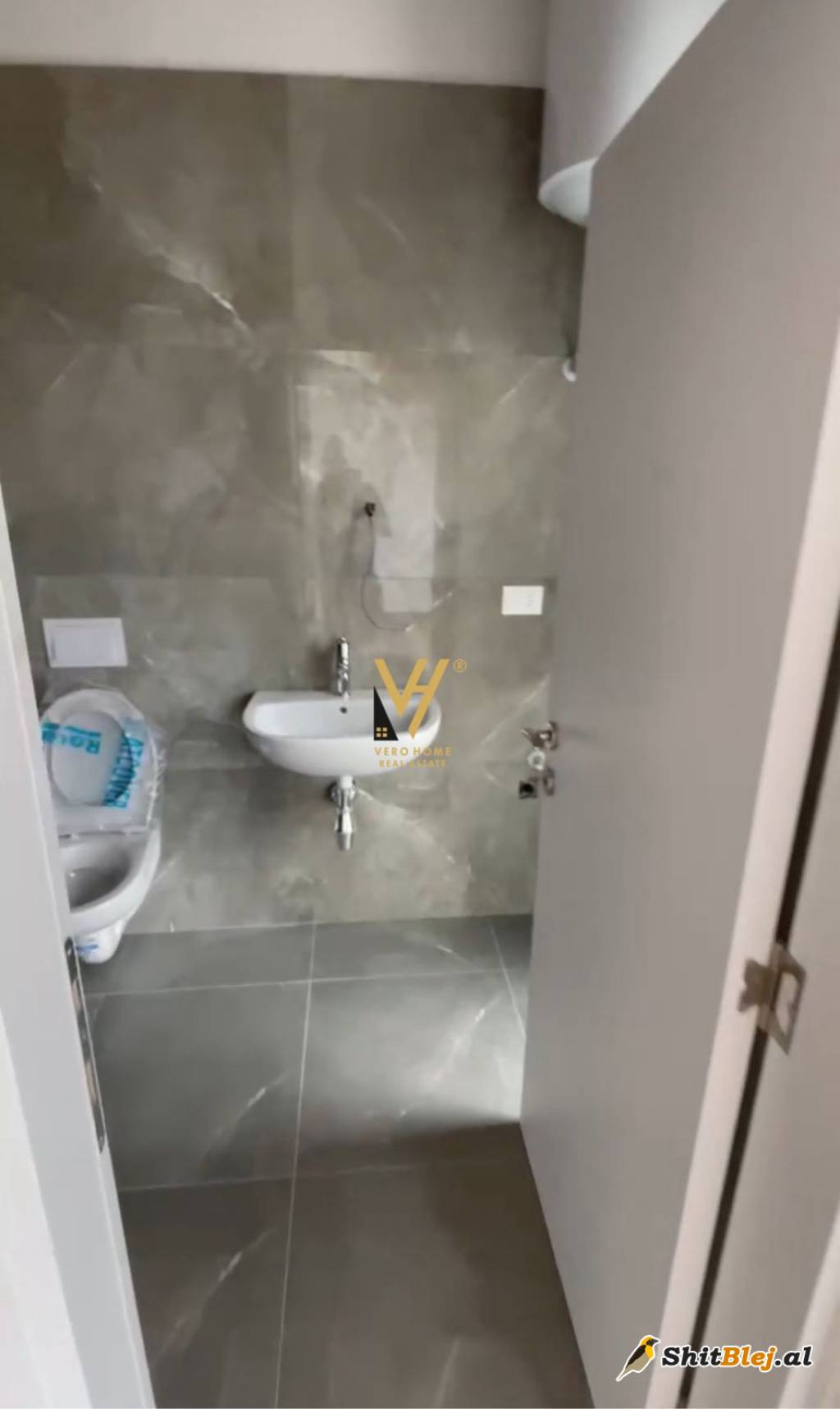 ZYRE 110M2 TE KOMPLEKSI ARLIS 550 EURO