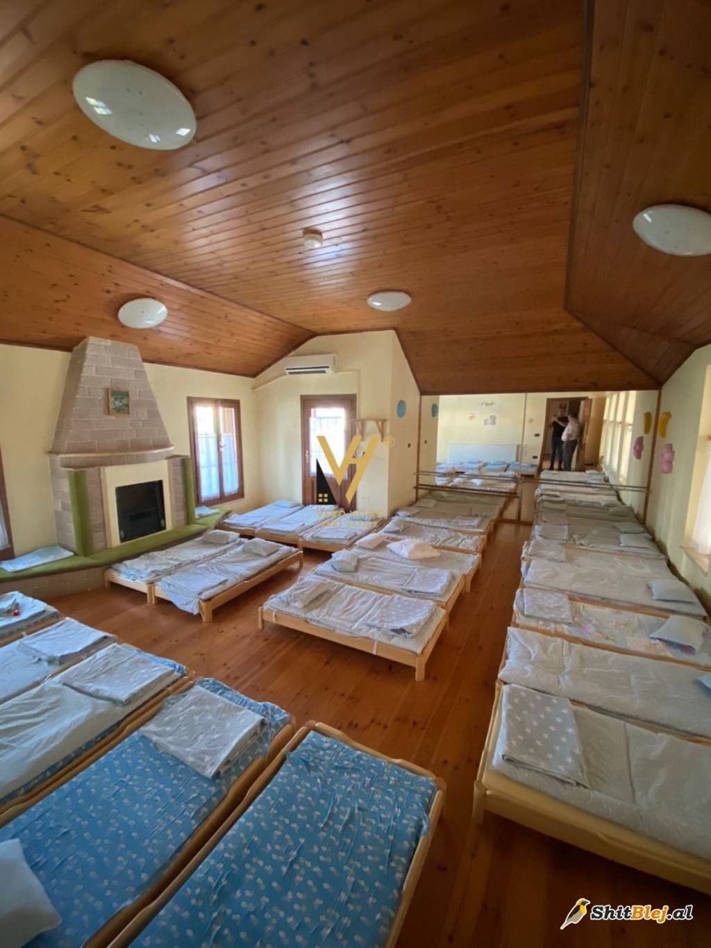 VILE 3 KATE TE KOMUNA PARISIT 5.000 EURO