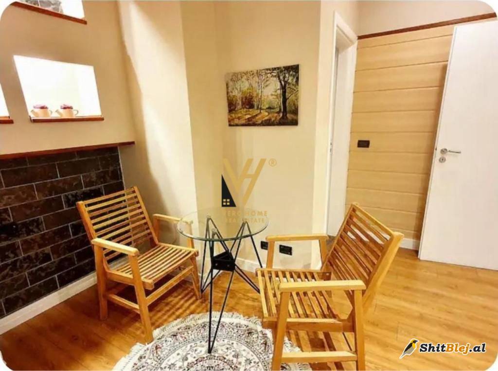  1+1 DHE GARSIONERE  QENDER 315.000 EURO