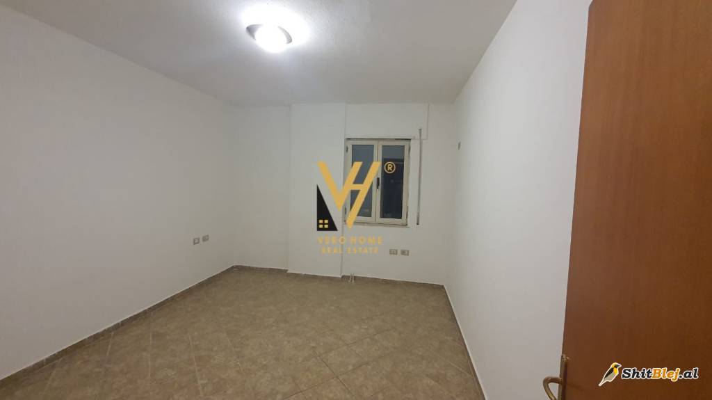  1+1 TE KOMUNA E PARISIT 50.000 LEKE