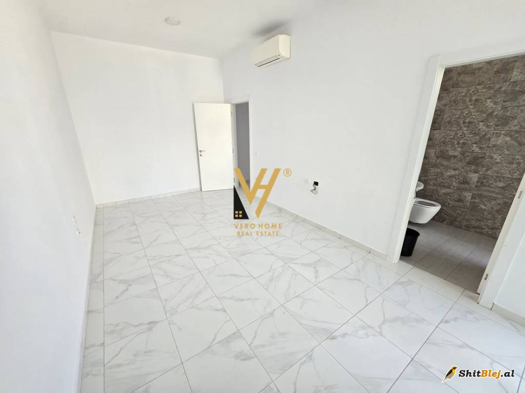 ZYRE 110 M2 ME QERA TE NISHARAKU 1.000 E