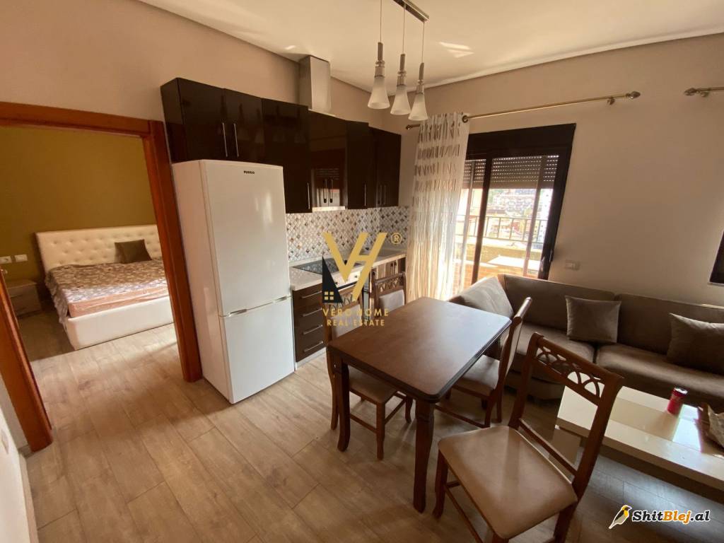 1+1+2BLK TE KOMUNA E PARISIT 650 EURO