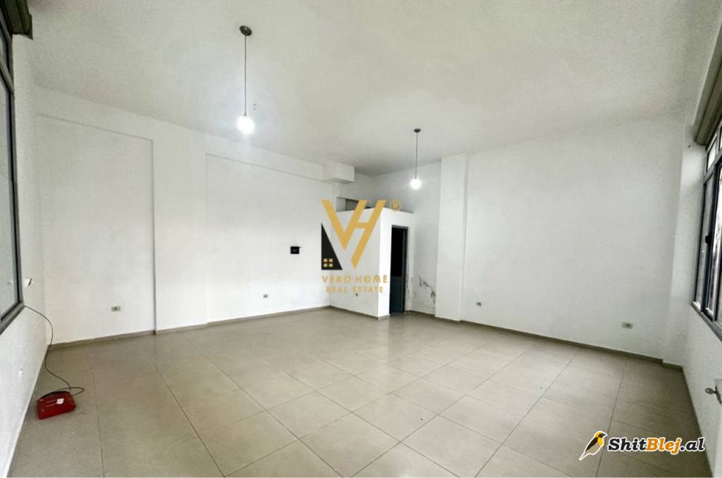 DYQAN 46 M2 NE YZBERISHT 79.000 EURO