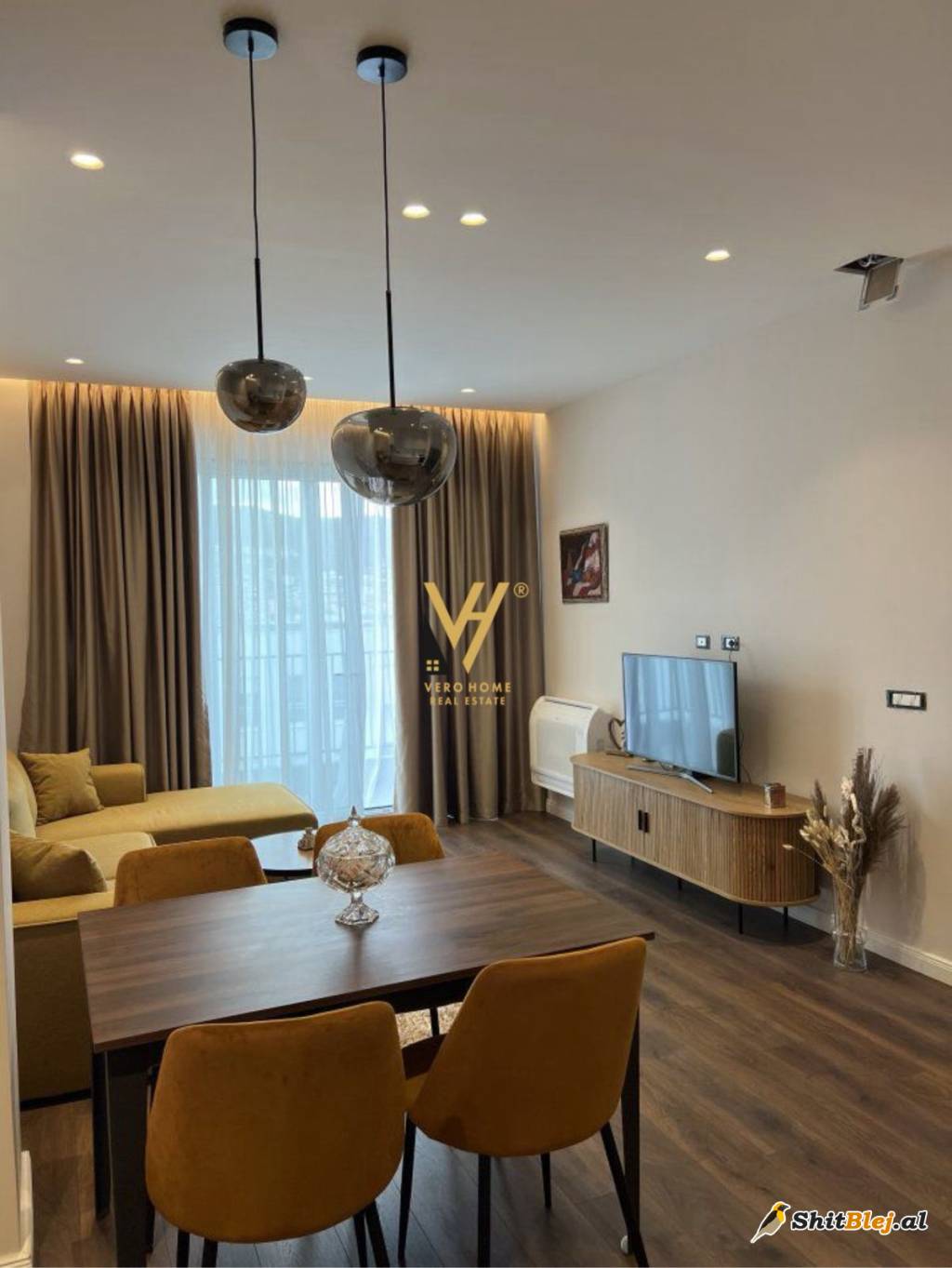  2+1+BLK TE KOMUNA E PARISIT 1.100 EURO