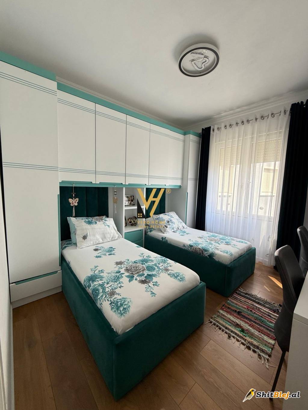 2+1+2 TE  KOPSHTI BOTANIK 240.000 EURO