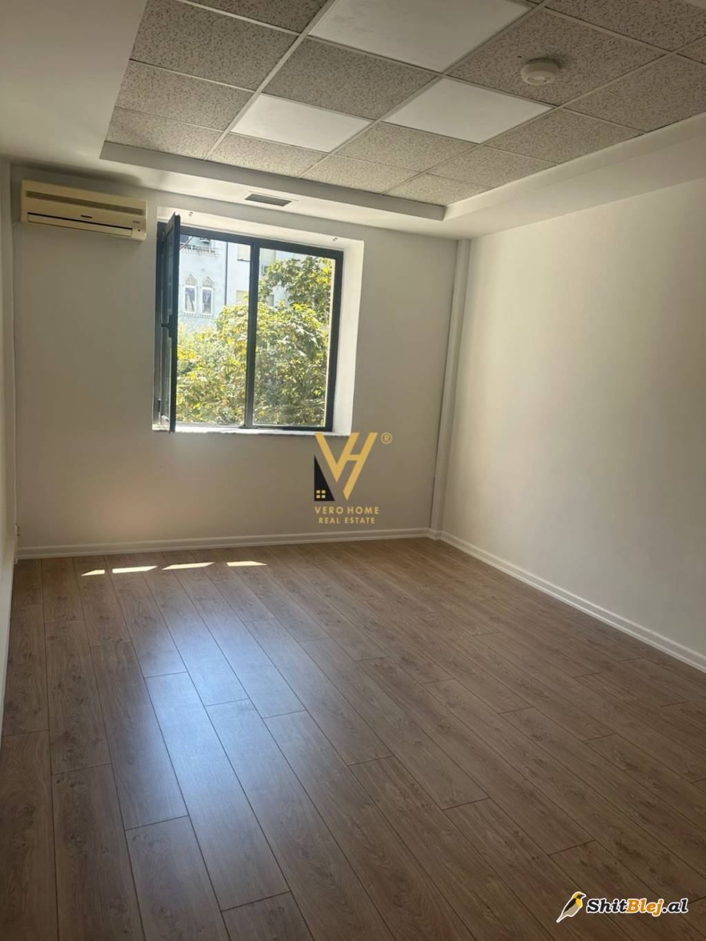 AMBIENT TE BULEVARDIT ZOGU I 1.500 EURO