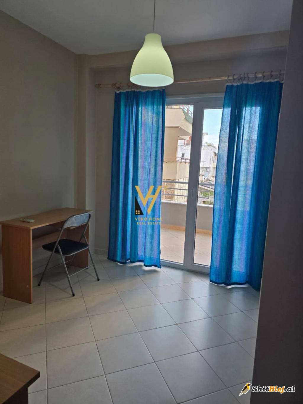 2+1+2 ME QERA TE KOPSHTI BOTANIK 600 EUR