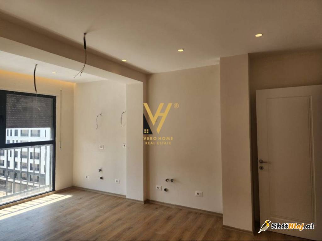 AMBIENT 92 M2 TE BULEVARDI I RI 500 EURO