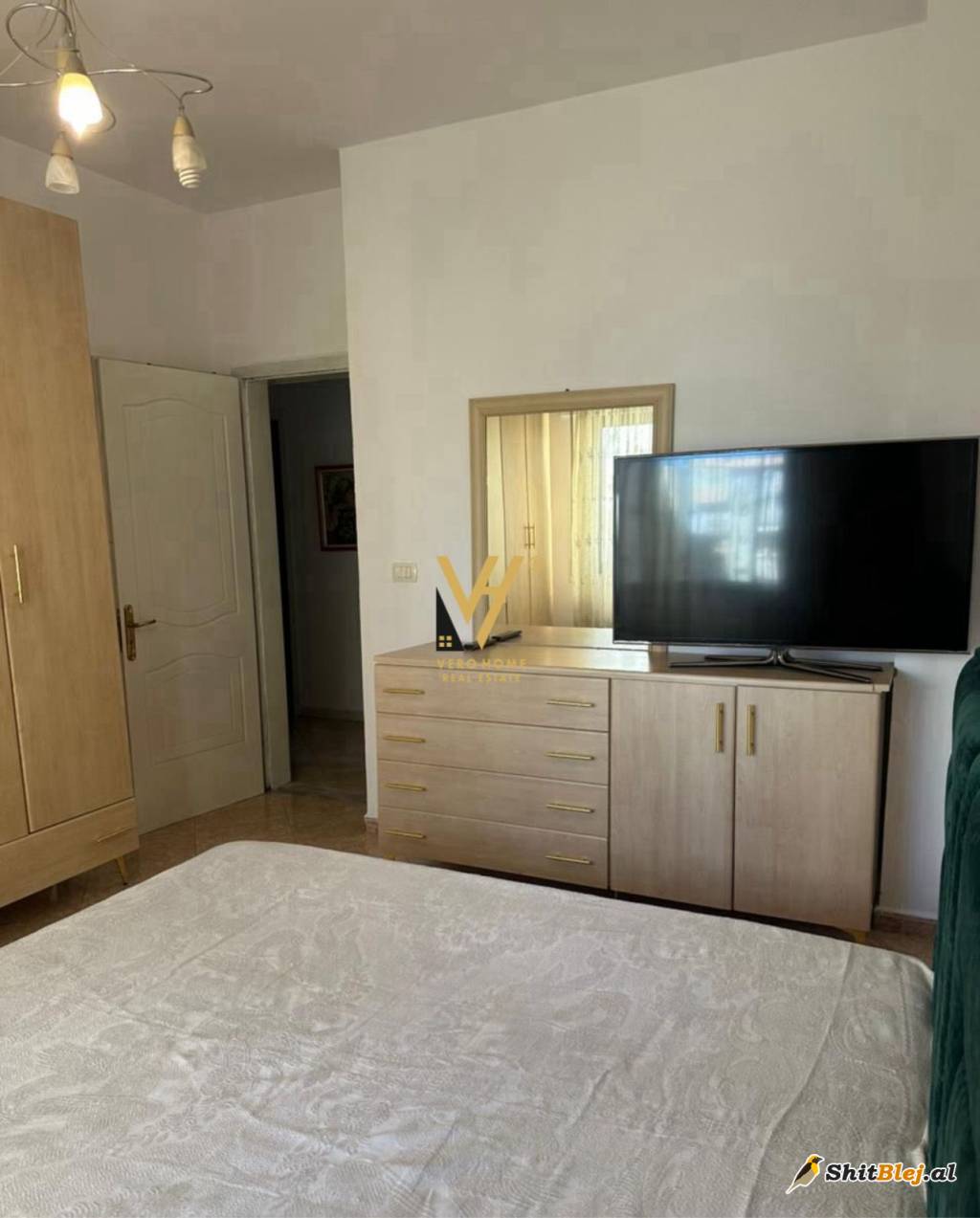 2+1 ME QERA TE KOMUNA E PARISIT 750 EURO