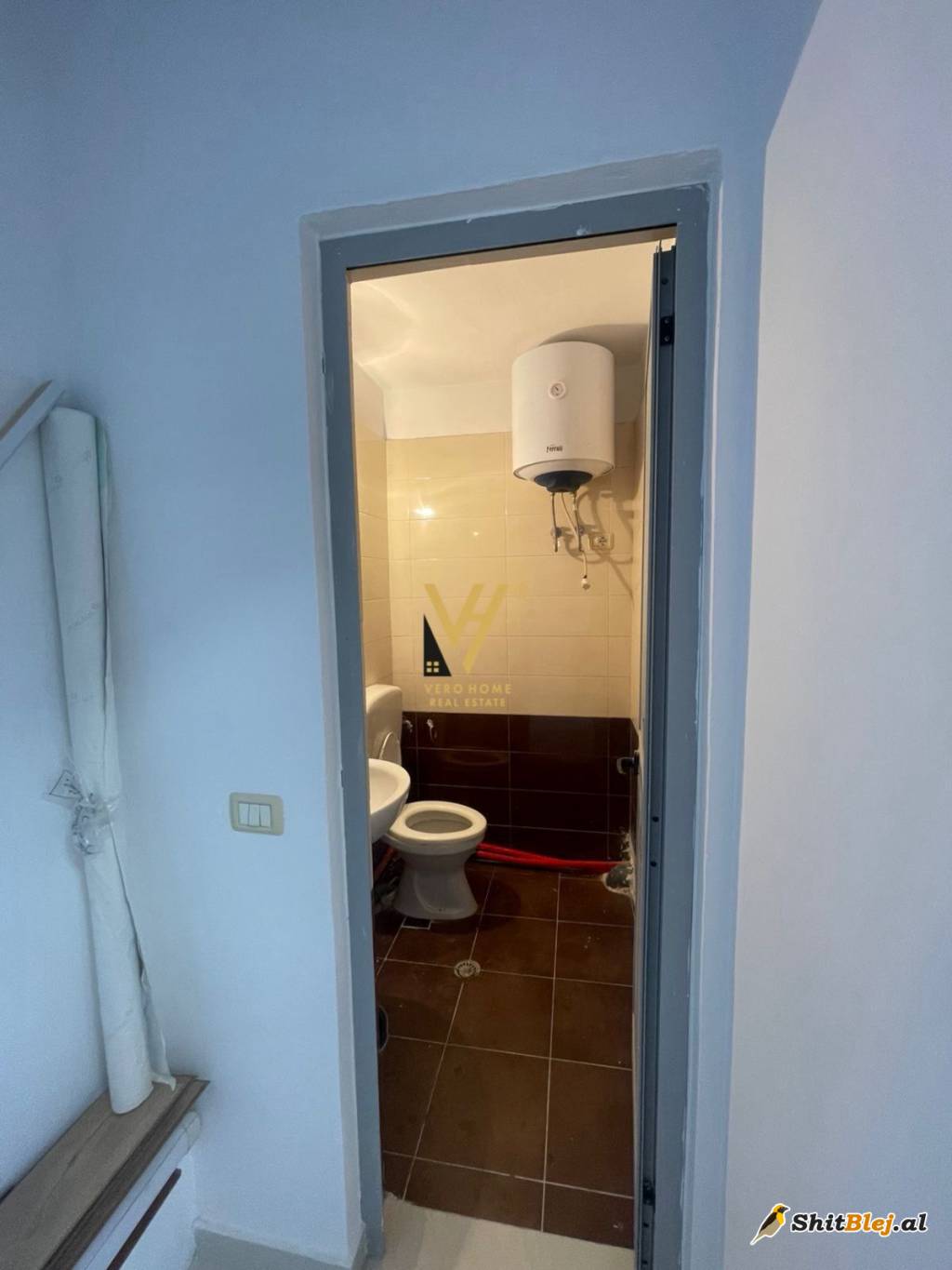 AMBIENT 100M2 ME QERA YZBERISHT 850 EURO