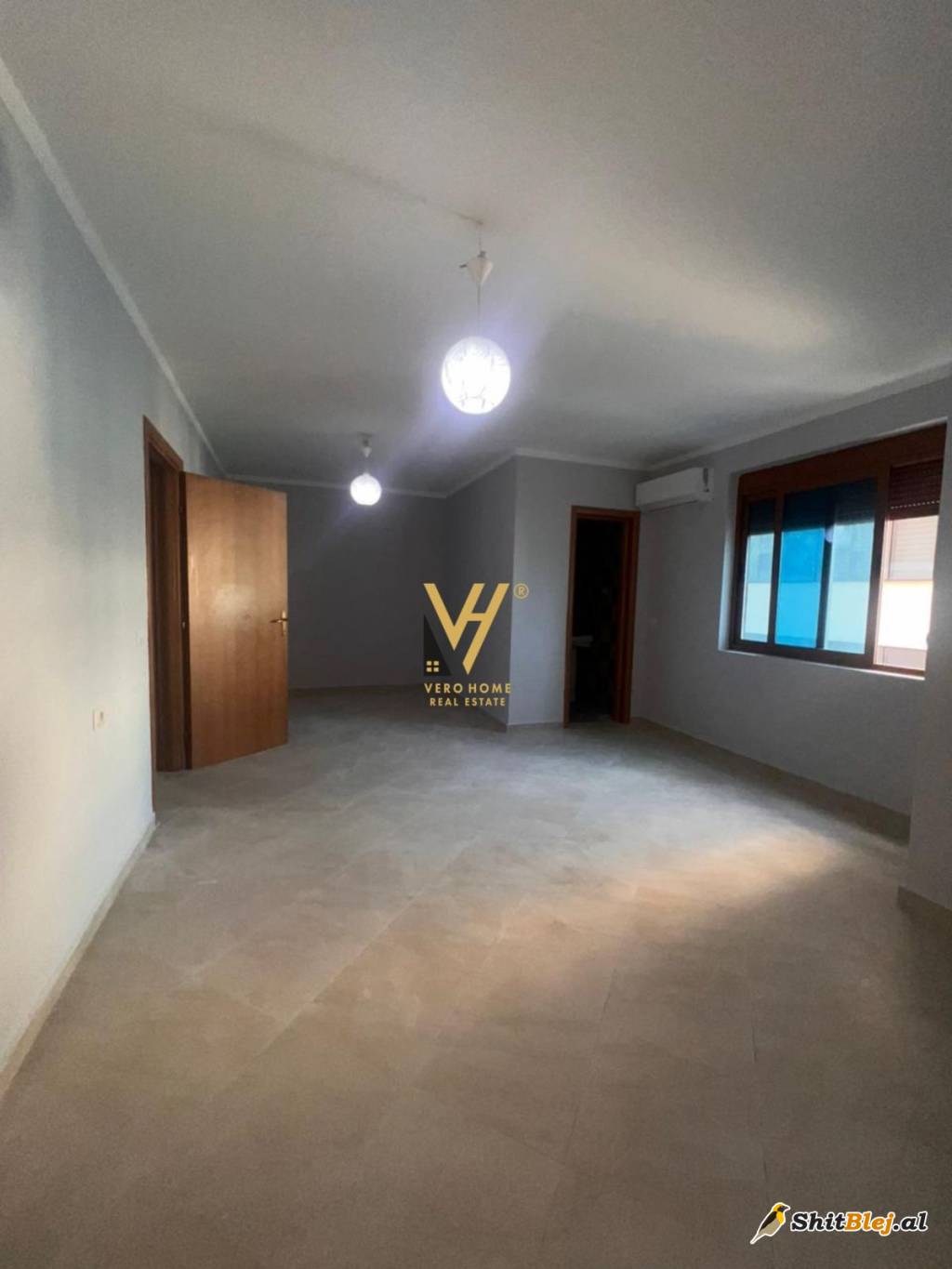 ZYRE ME QERA TE STACIONI TRENIT 700 EURO