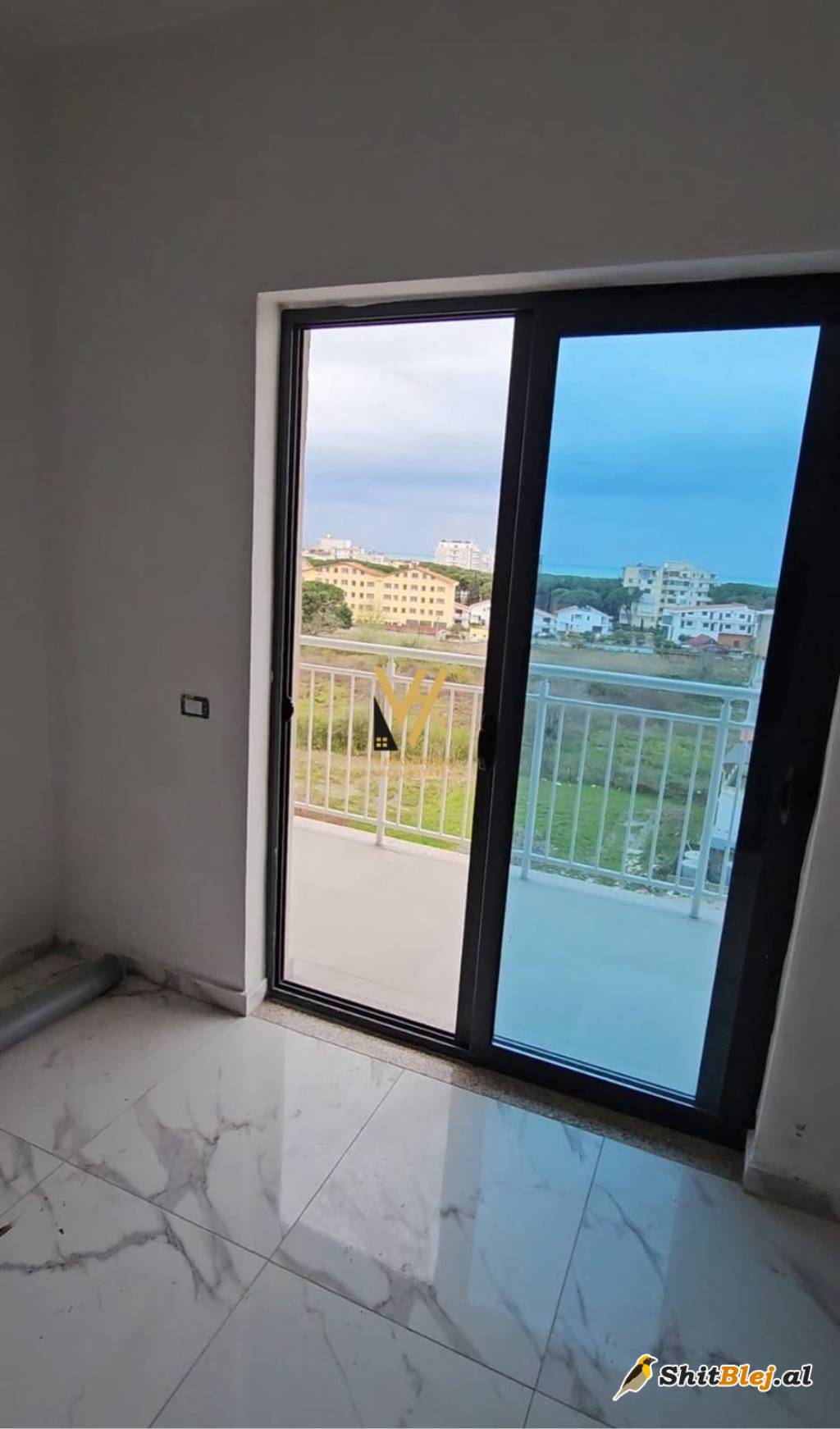 2+1 ME QERA VJETORE MALIN ROBIT 6.000EUR
