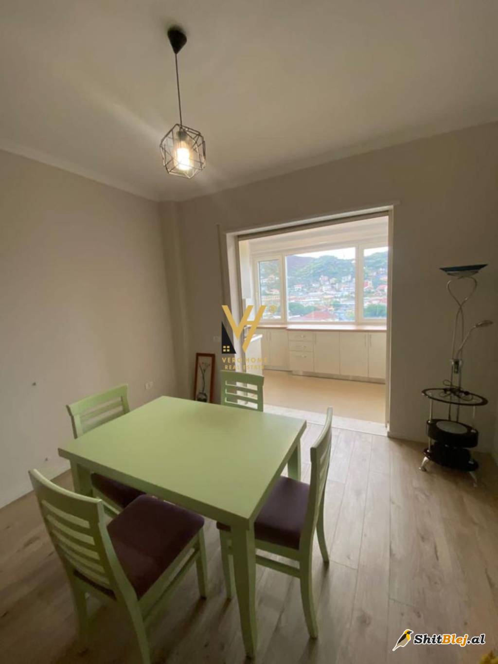 2+1 TE SPITALI AMERICAN 3 , 380 EURO