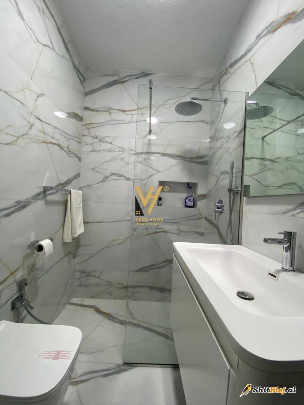 ZYRE 130 M2 ME QERA NE BLLOK 2.000 EURO