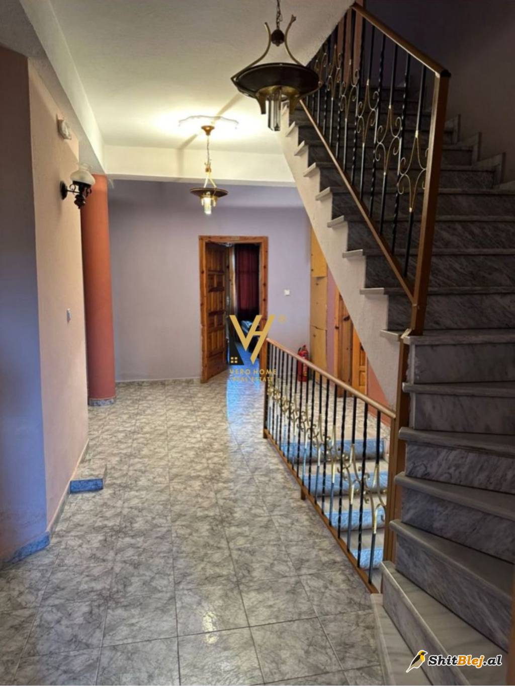  HOTEL BAR RESTORANT NE KORÇE 400.000 EU