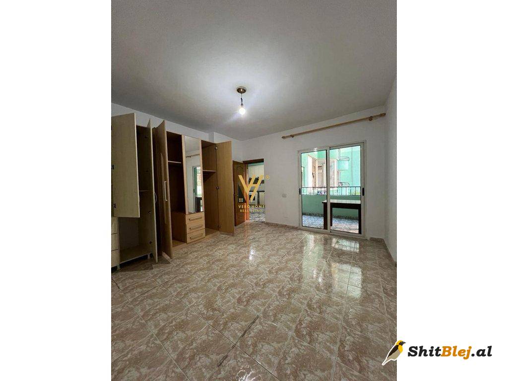 3+1+2+BLK TE KOMUNA E PARISIT 700 E