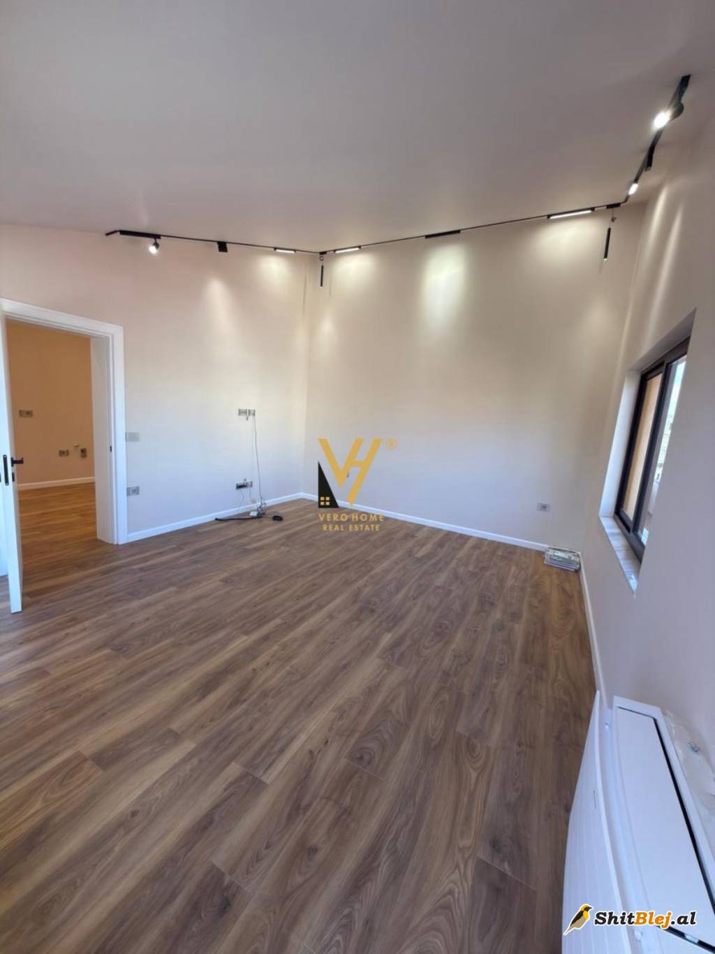  4+1+2 TE VILAT GJERMANE 1.900 EURO