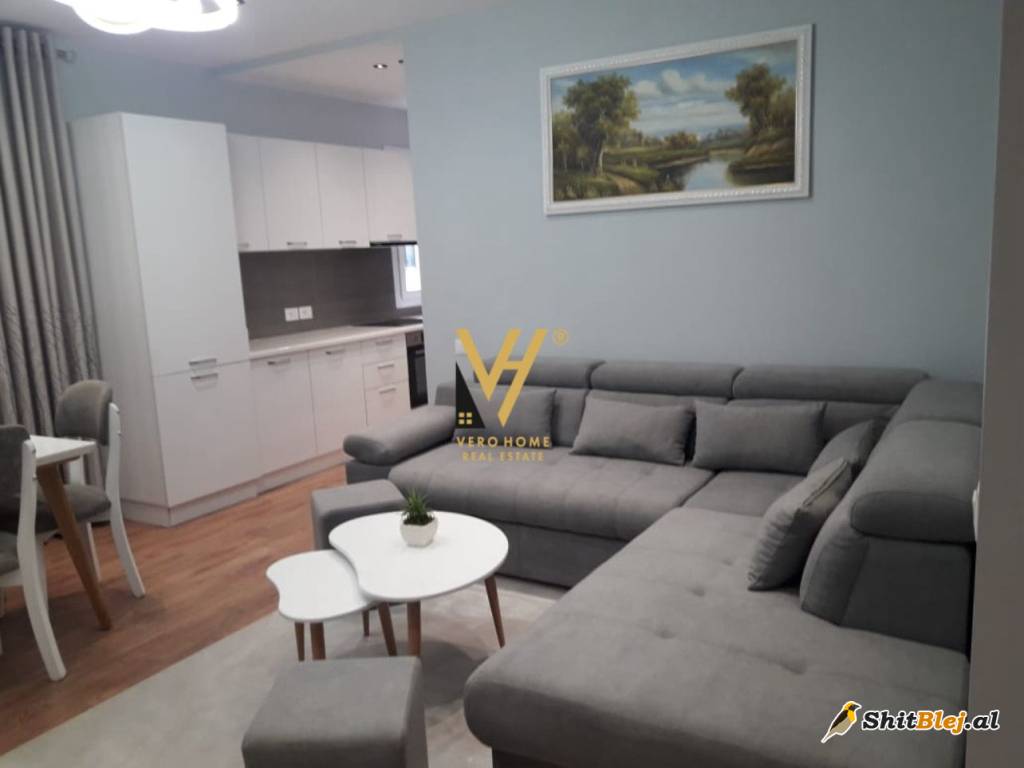 2+1 ME QERA TE 21 DHJETORI 700 EURO