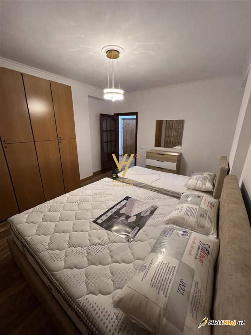 1+1+BLK TE PAZARI I RI 184.000 EURO