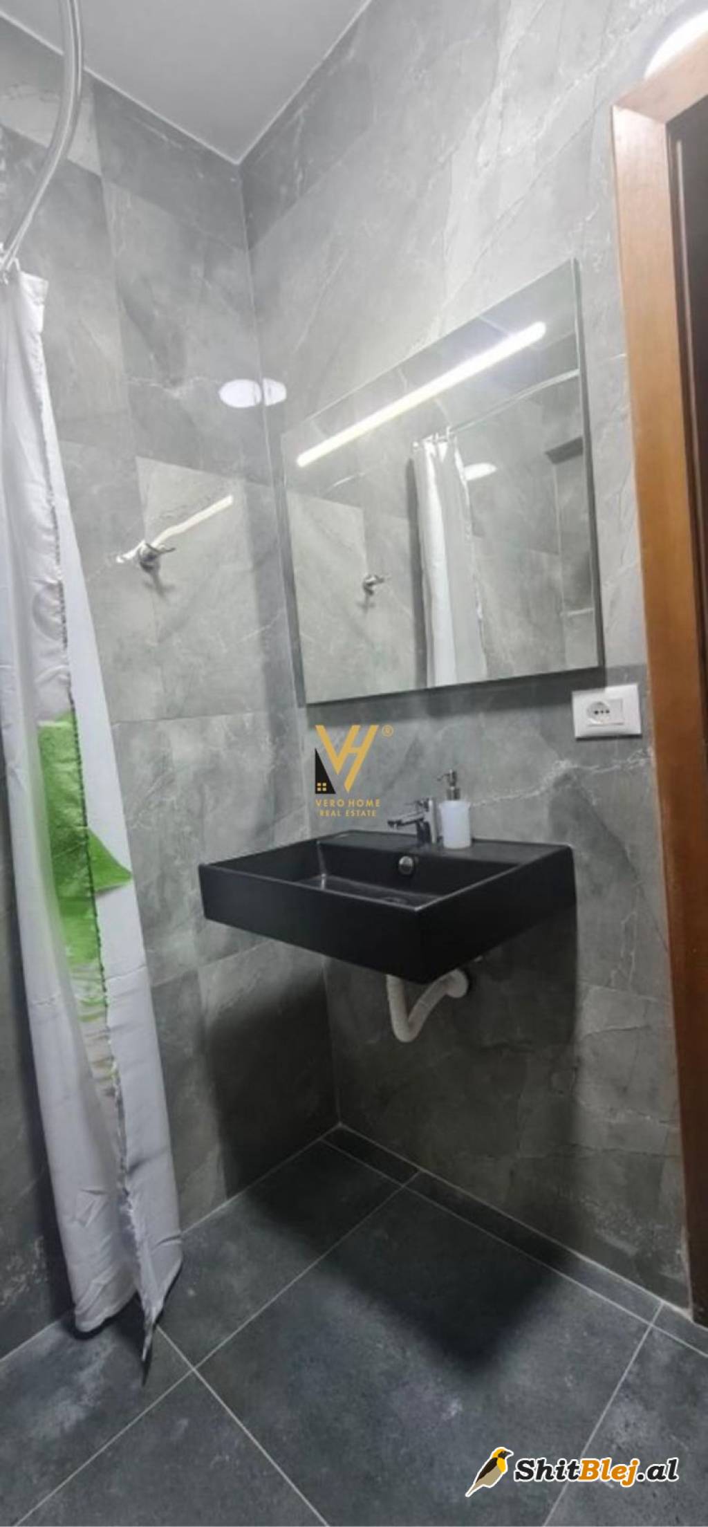 3+1 ME QIRA TE RR.DRITAN HOXHA 50.000 LE