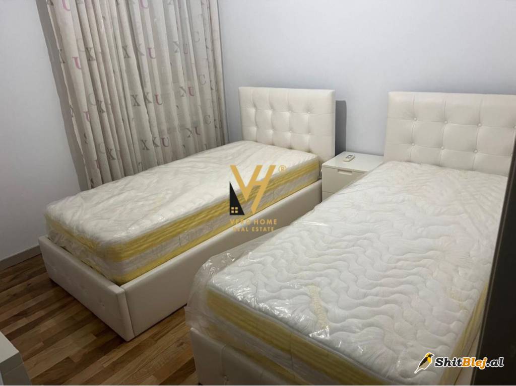 3+1+3 TE KODRA E DIELLIT 1 , 1.500 EURO