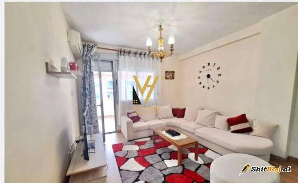 2+1+2 ME QERA TE RRUGA E KAVAJES 700 EUR