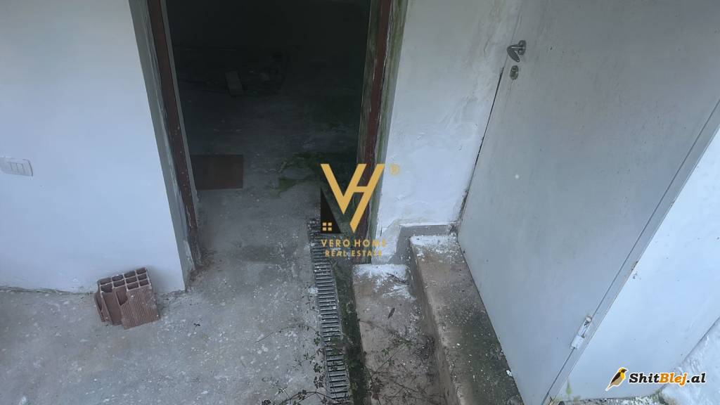BODRUM 18M2 TE RRUGA E DURRESIT 300 EURO