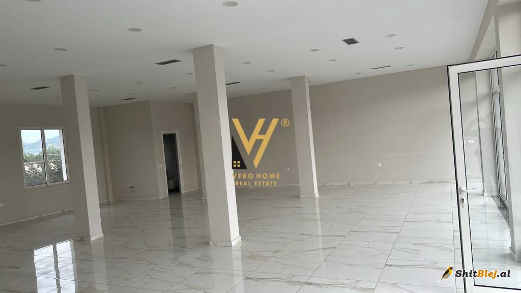 AMBIENT 180 M2 ME QERA NE LAKNAS 550EURO