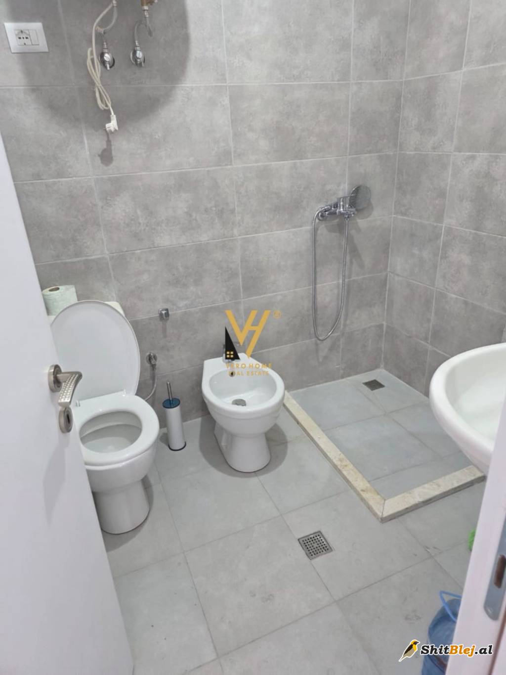 1+1 TE KTHESA E KAMZES 85.000 EURO
