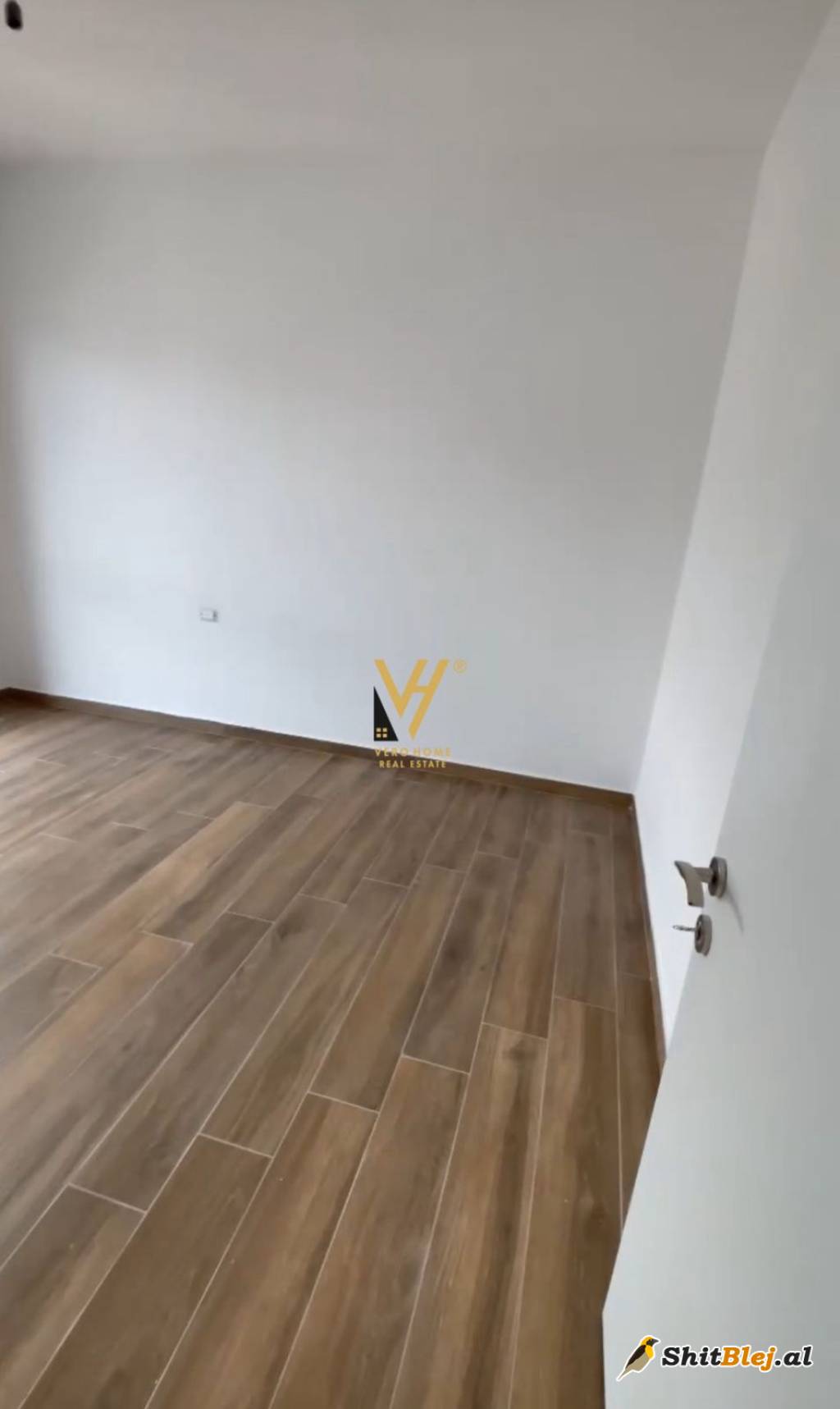 ZYRE 110M2 TE KOMPLEKSI ARLIS 550 EURO