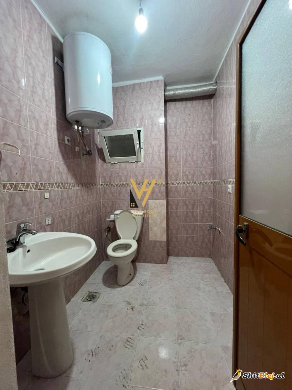 3+2+2BLK TE KOMUNA E PARISIT 265.800 EUR