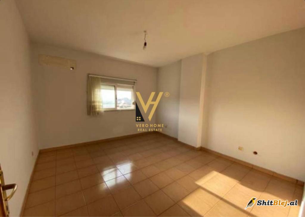 2+1+BLK TE KOMUNA E PARISIT 450 EURO