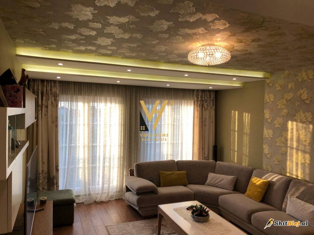 VILE 3-KATSHE NE KAMEZ 265.000 EURO