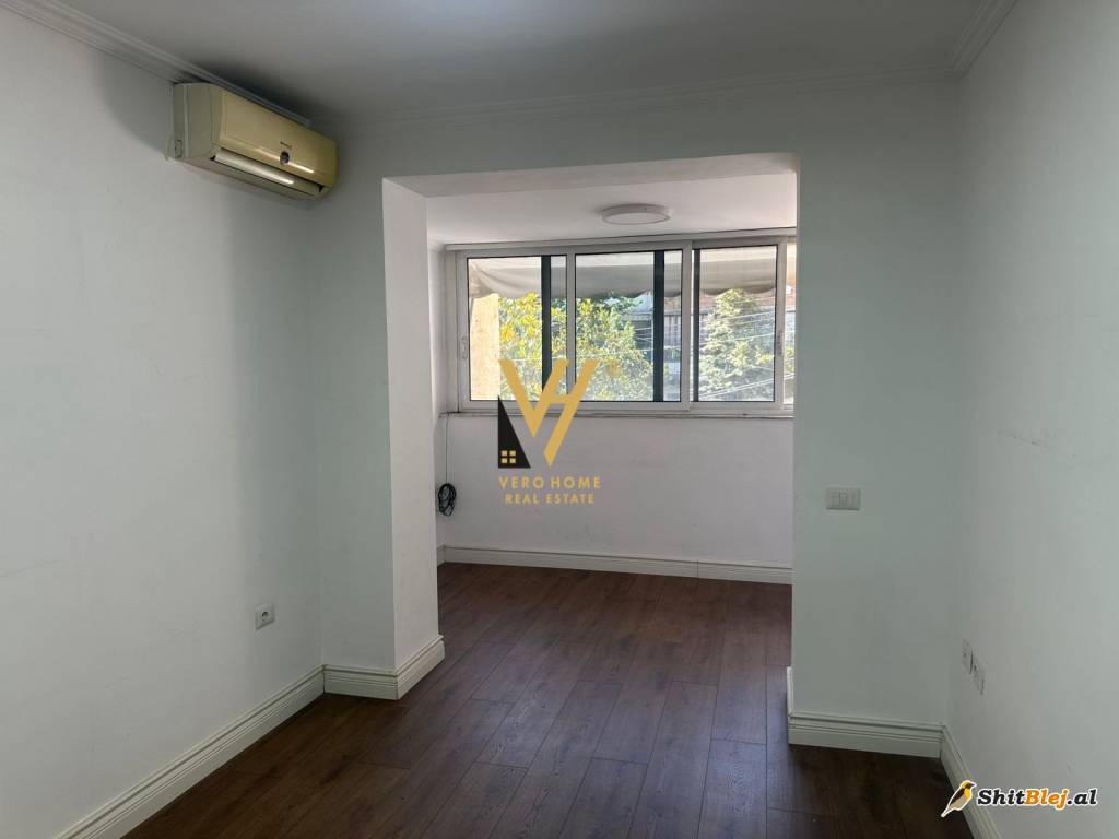 ZYRE 120M2 ME QERA NE BLLOK 1.000 EURO