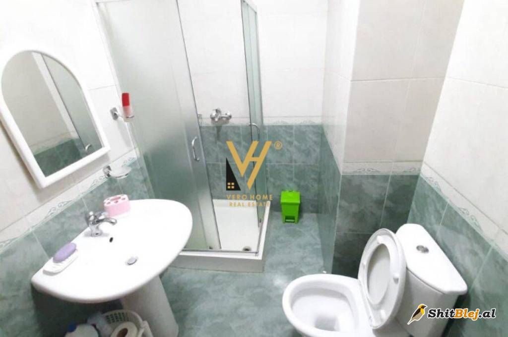  2+1+2 ME QIRA TE ZOGU I ZI 700 EURO