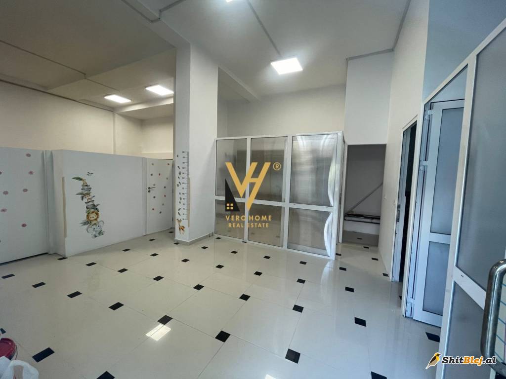 AMBIENT 100M2 ME QERA YZBERISHT 850 EURO