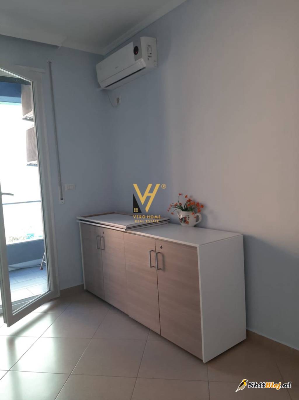ZYRE 97 M2 ME QIRA NE QENDER 800 EURO