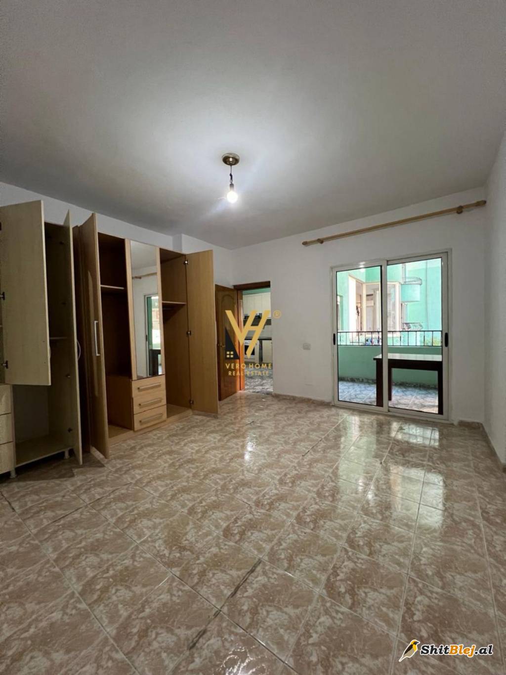 3+2+2BLK TE KOMUNA E PARISIT 265.800 EUR