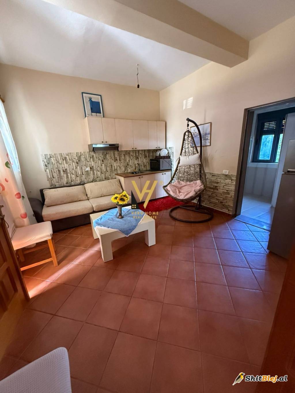 2+1 ME QIRA NE ASTIR 450 EURO